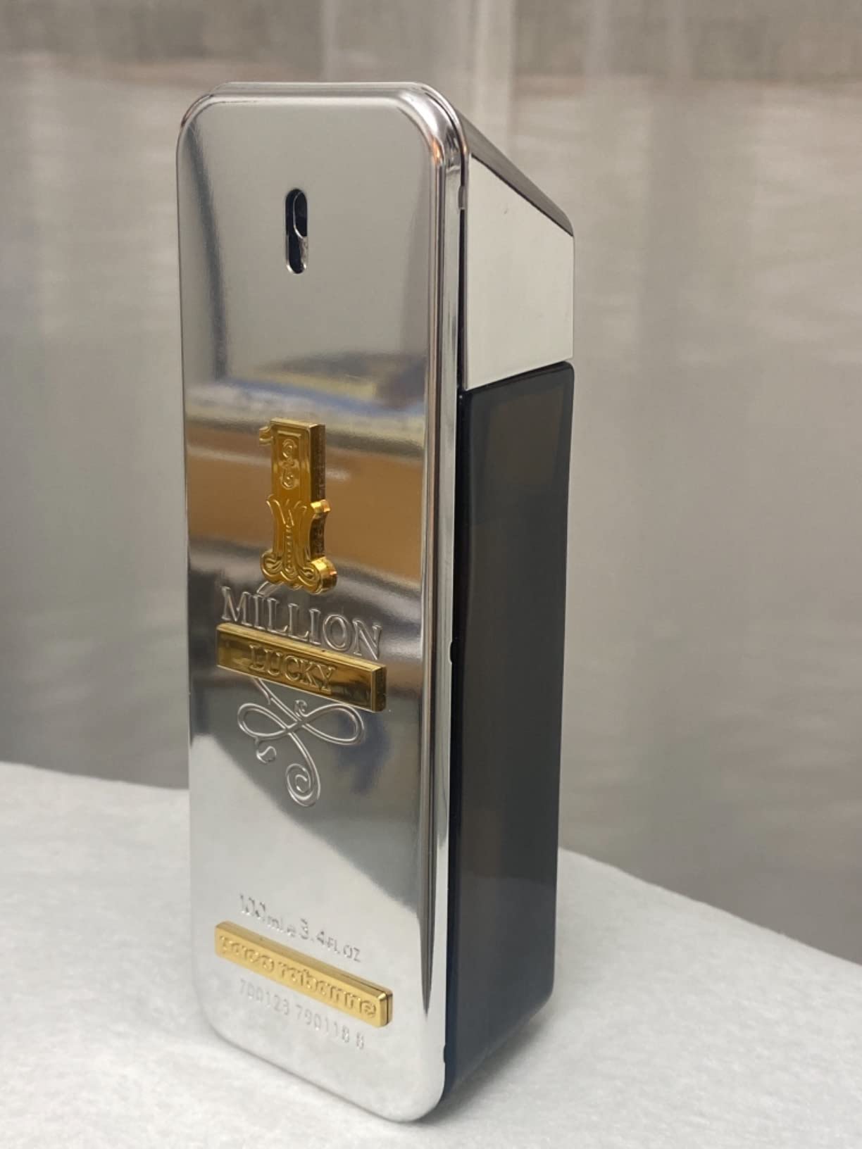 Rabanne 1 Million Parfum/Lucky - Event & Party Supply Photos 评论和价格