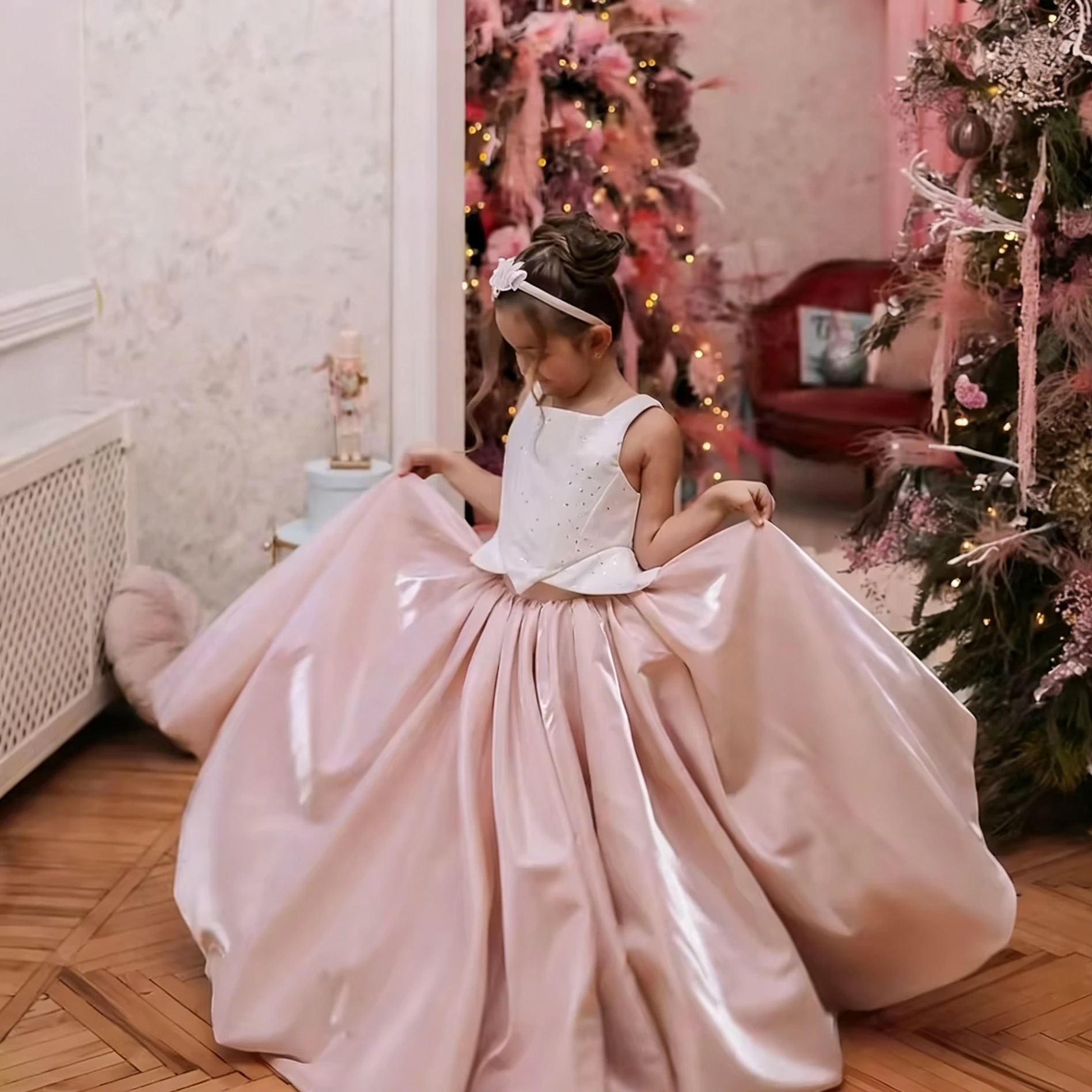 Customized Flower Girl Dress F - Birthday Sash Glitter 评论和价格